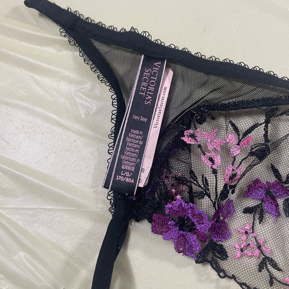 Victoria's Secret Embroidered Black Garter Belt with Purple & Pink Accents - Picture 10 of 10